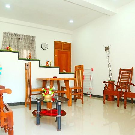 Global Lake Villa Hikkaduwa Exterior photo