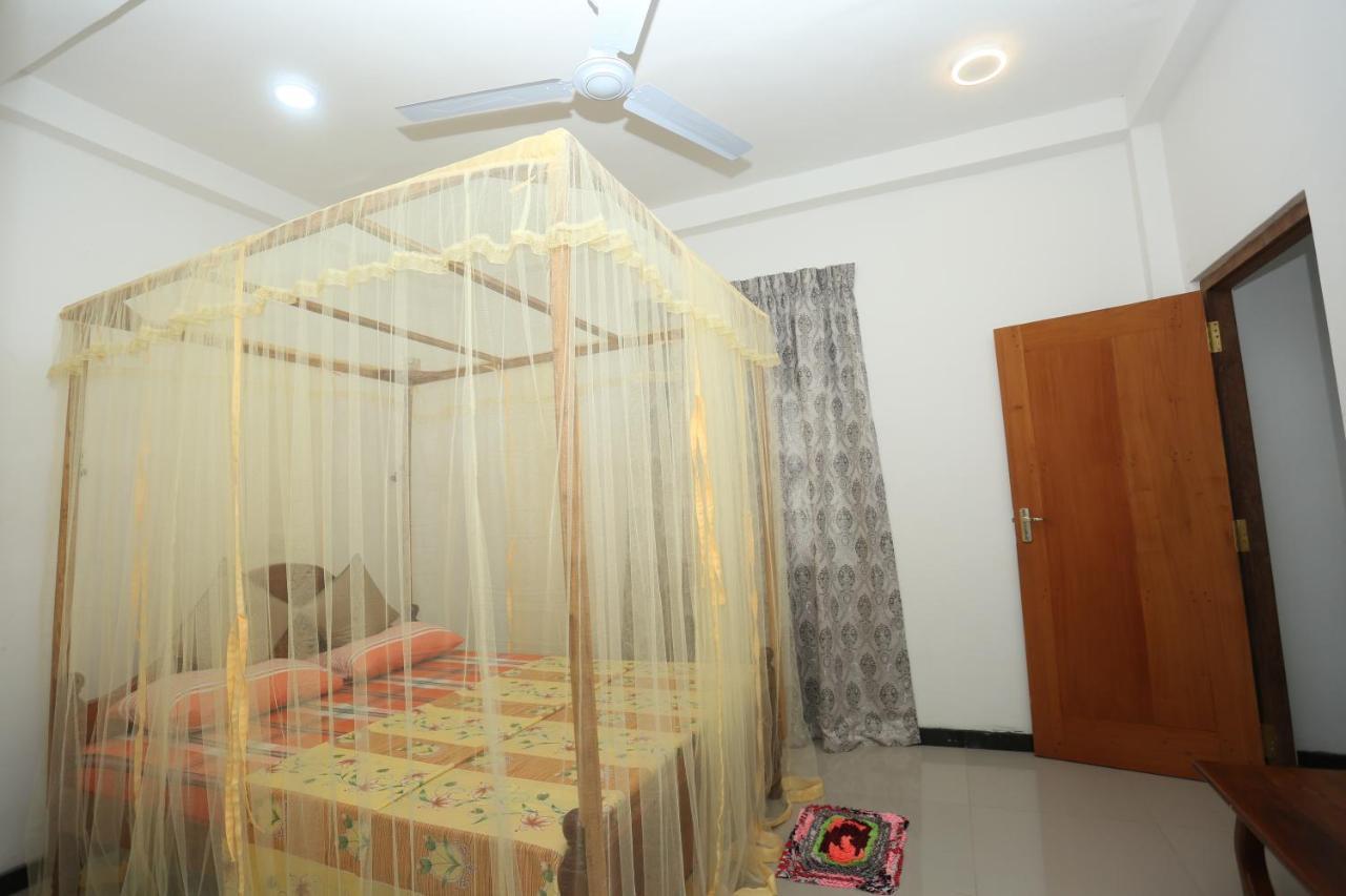 Global Lake Villa Hikkaduwa Exterior photo