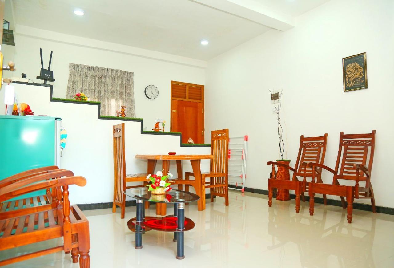 Global Lake Villa Hikkaduwa Exterior photo