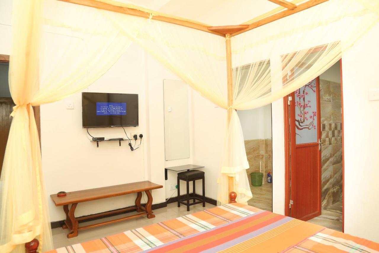 Global Lake Villa Hikkaduwa Exterior photo